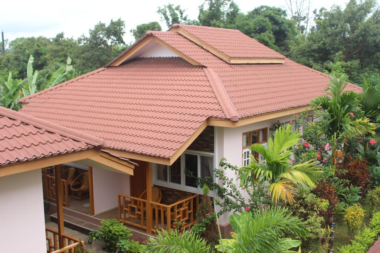 Inle Lotus Hotel Ньоншуэ Экстерьер фото